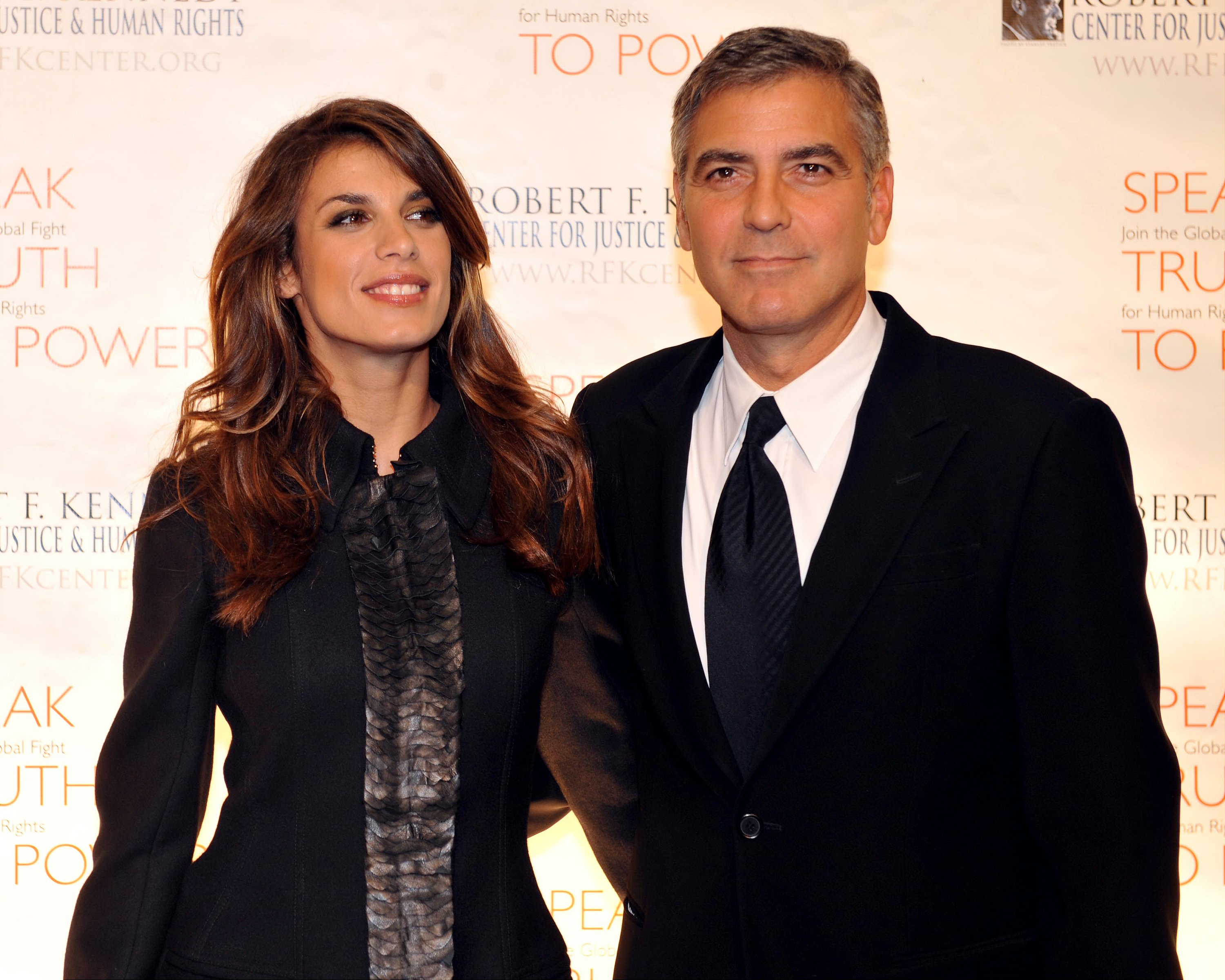 George Clooney mit Freundin Elisabetta Canalis | Quelle: Getty Images