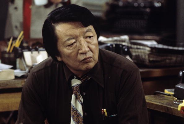  Jack Soo on set of "Barney Miller". | Photo: Getty Images.