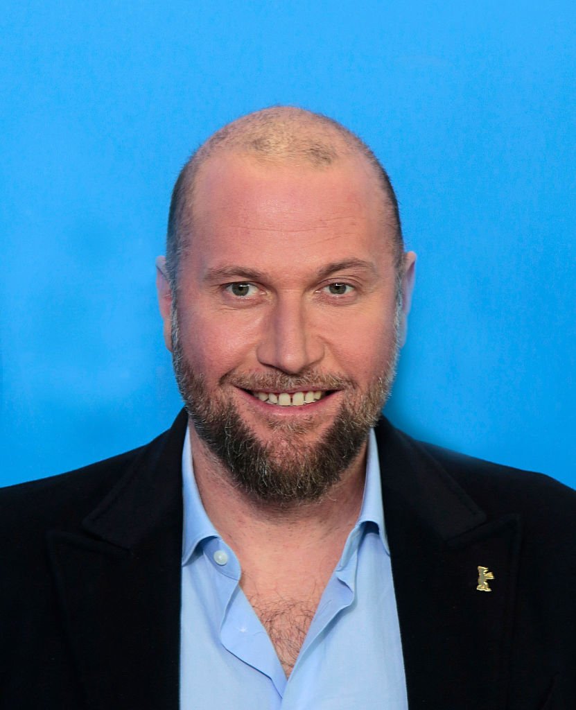 un portrait alternatif de l'acteur François Damiens lors de la 66e Berlinale International Film Festival le 17 février 2016 à Berlin, Allemagne. | Photo : Getty Images un portrait alternatif de l'acteur François Damiens lors de la 66e Berlinale International Film Festival le 17 février 2016 à Berlin, Allemagne. | Photo : Getty Images