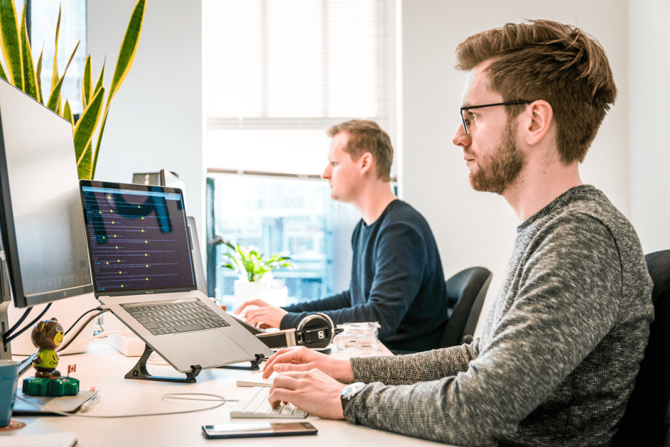 Kevin wurde ein erfolgreicher Software Ingenieur. | Quelle: Unsplash