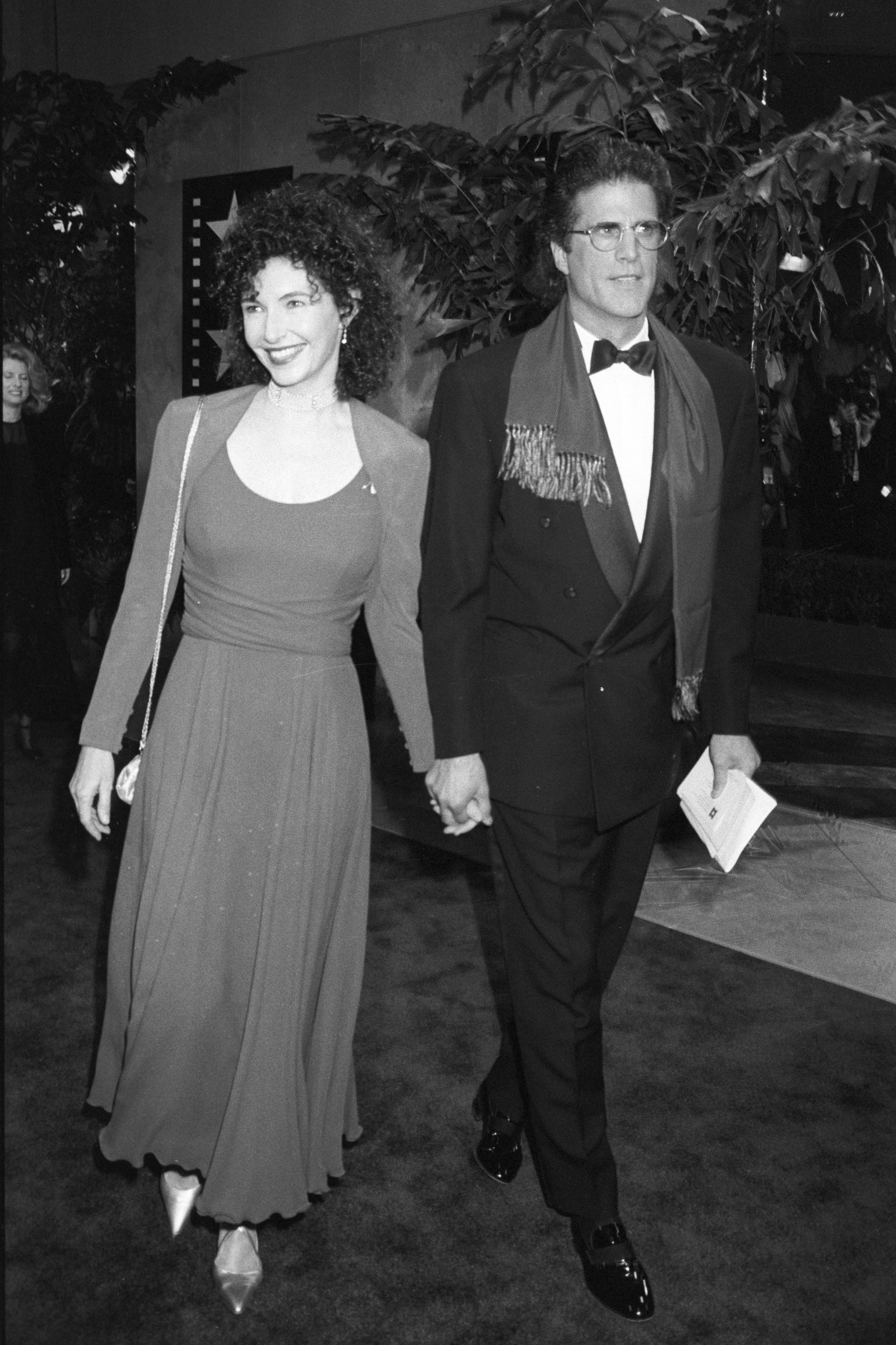 Ted Danson and Mary Steenburgen attend the American Film Institute awards ceremony on March 4, 1994. | Source: Getty Images