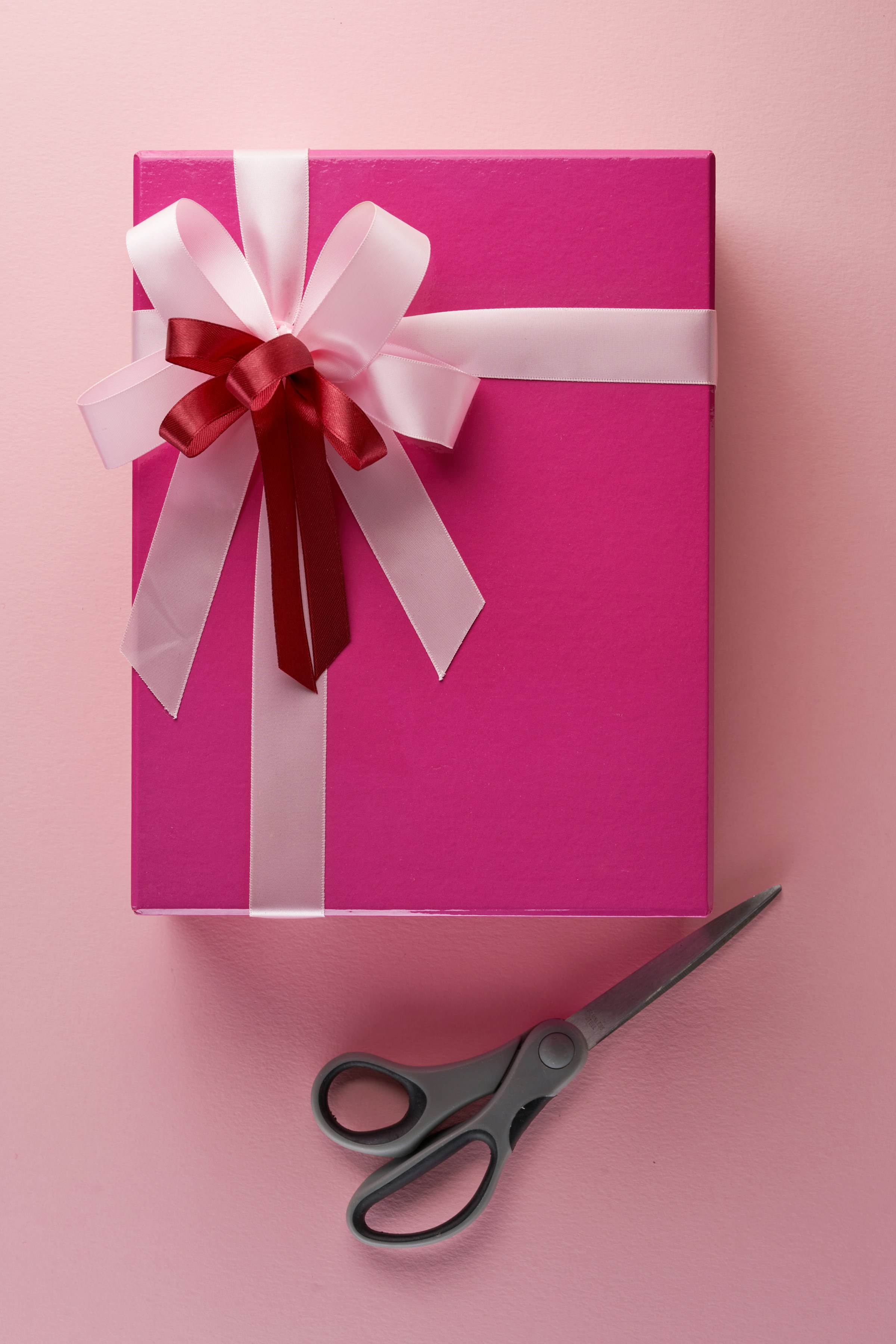 A pink gift box | Source: Unsplash