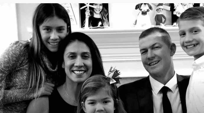 Mark Mauser, with his wife Christina and children before the unfortunate crash | Source: YouTube/AmericasGotTalent