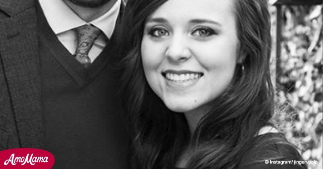 Pregnant Jinger Duggar shows off her growing baby bump in recent stunning photos