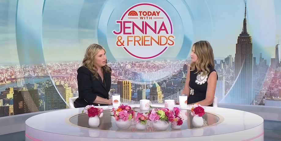 Jenna Bush Hager and Savannah Guthrie talking about her birthmark on May 20, 2025 | Source: Youtube/TODAY with Jenna & Friends