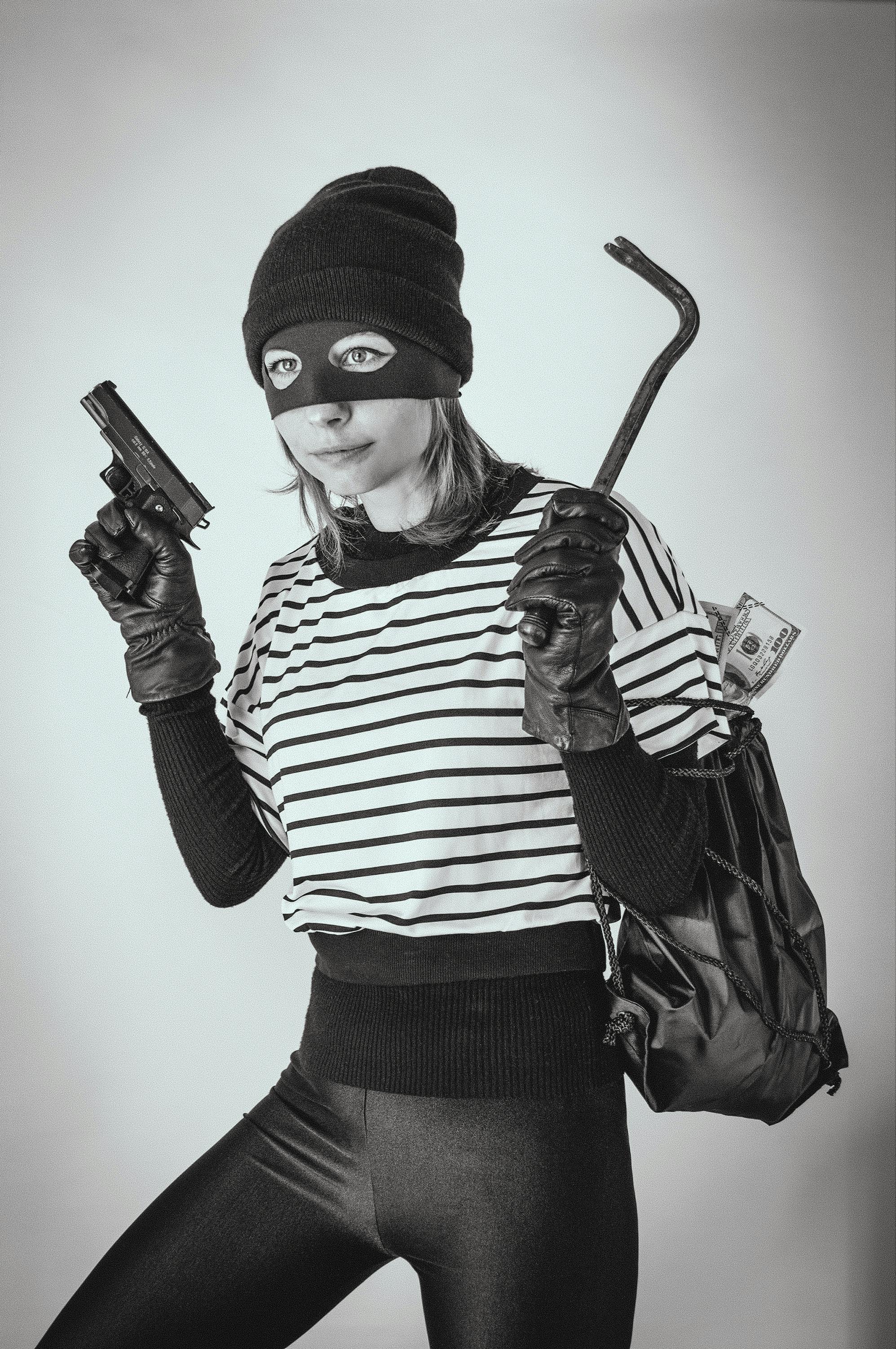 A funny image of a burglar | Source: Pexels