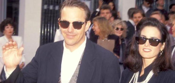 Image source: Youtube/Hollywood Galleria Image source: Youtube/Hollywood Galleria