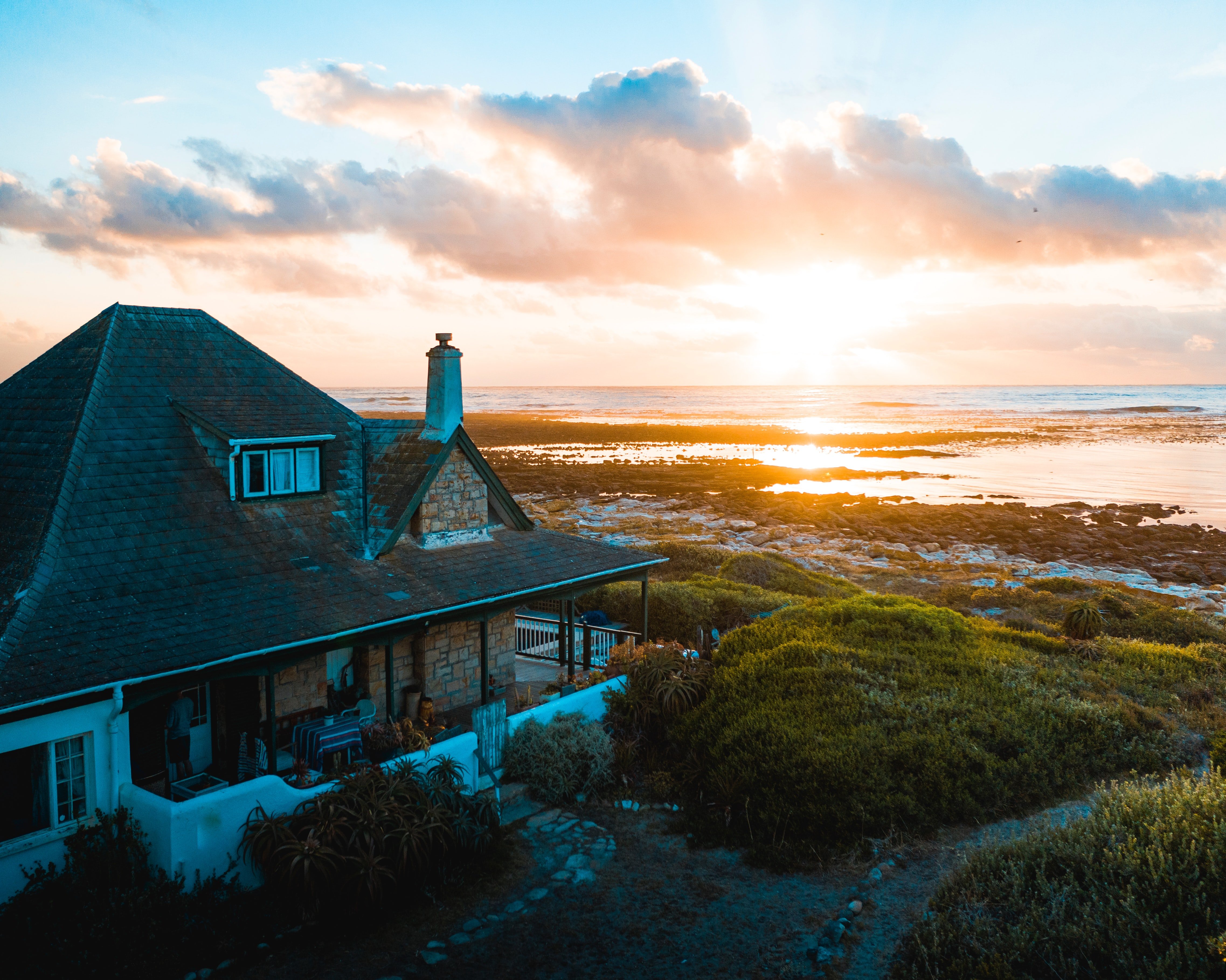 Tim bought Jared a cottage by the sea. | Source: Unsplash