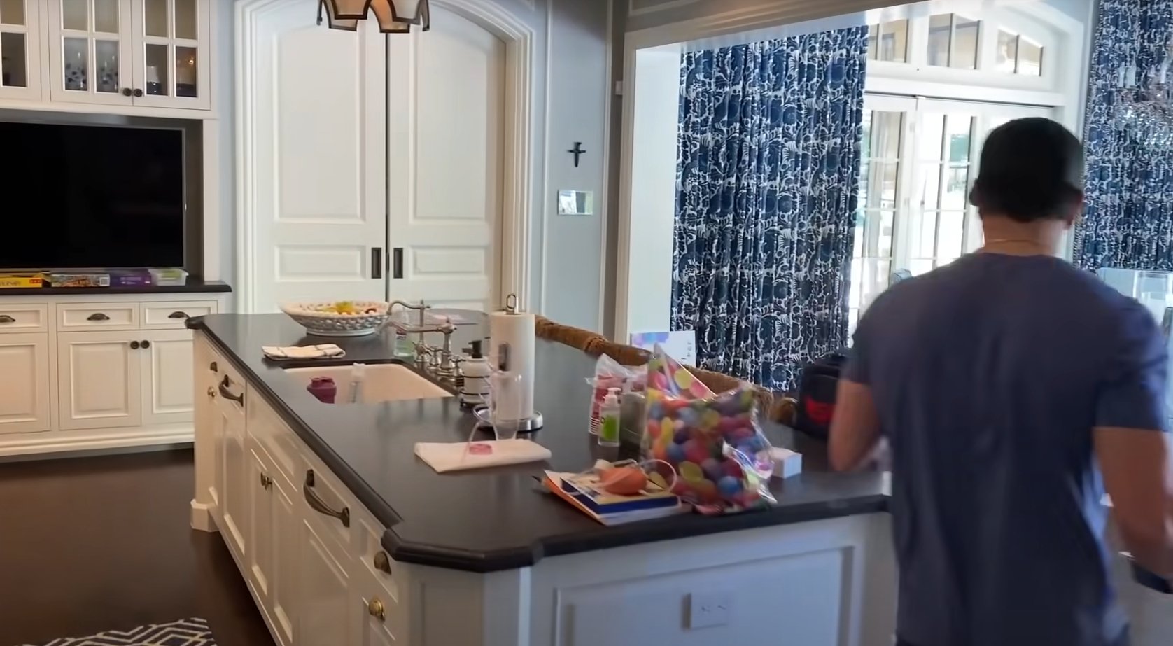 Pictured: Mark Wahlberg's kitchen featured during an episode of Men's Health "Gym & Fridge" | Source: YouTube/@MensHealth