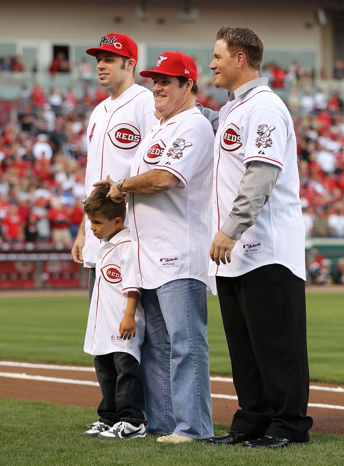 Tyler Rose, Pete Rose, Pete Rose Jr., and Pete Rose III at Great American Ball Park in Cincinnati, Ohio, on September 11, 2010. | Source: Getty Images