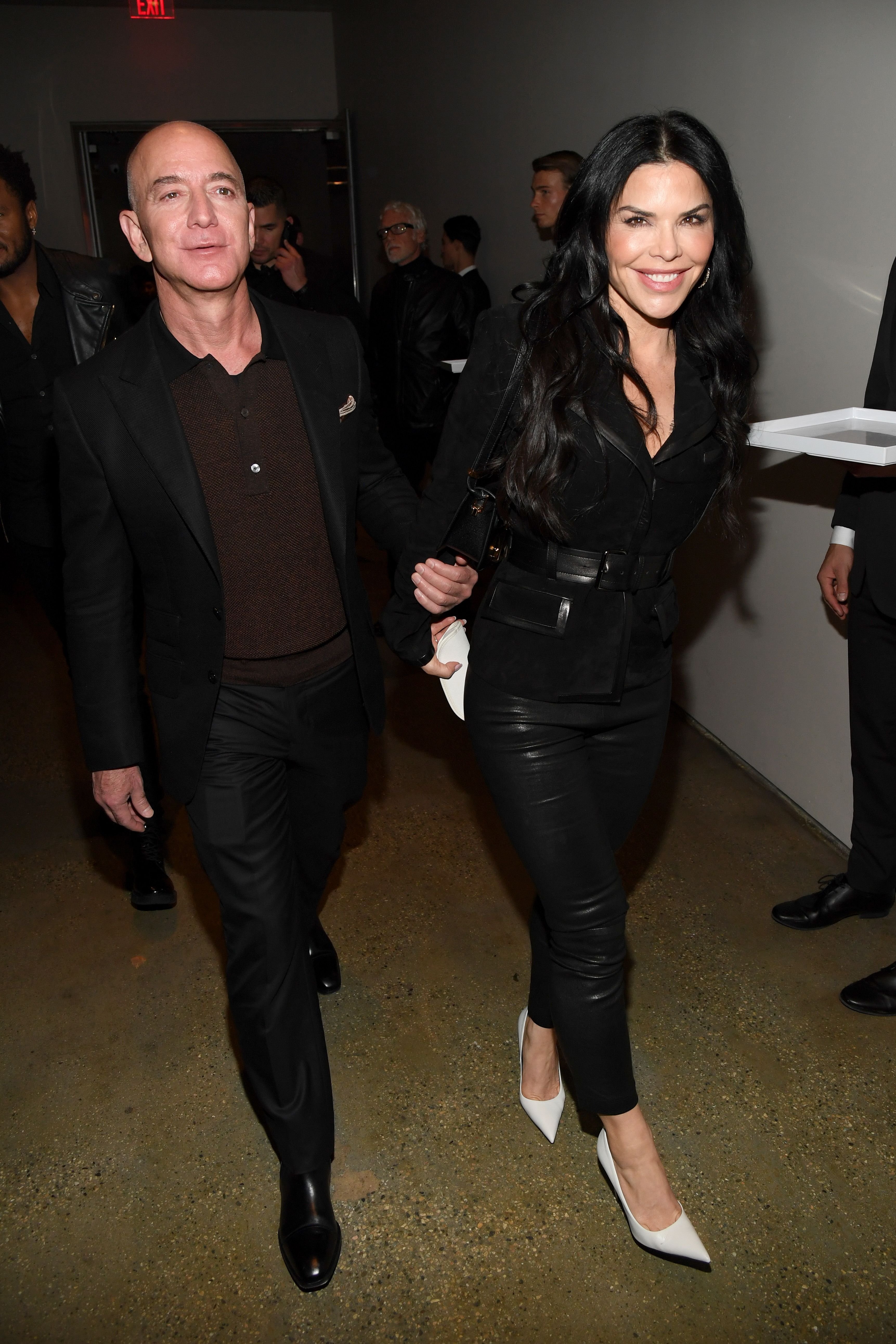 Jeff Bezos et Lauren Sanchez aux Milk Studios le 7 février 2020 à Hollywood, en Californie. | Photo : Getty Images Jeff Bezos et Lauren Sanchez aux Milk Studios le 7 février 2020 à Hollywood, en Californie. | Photo : Getty Images
