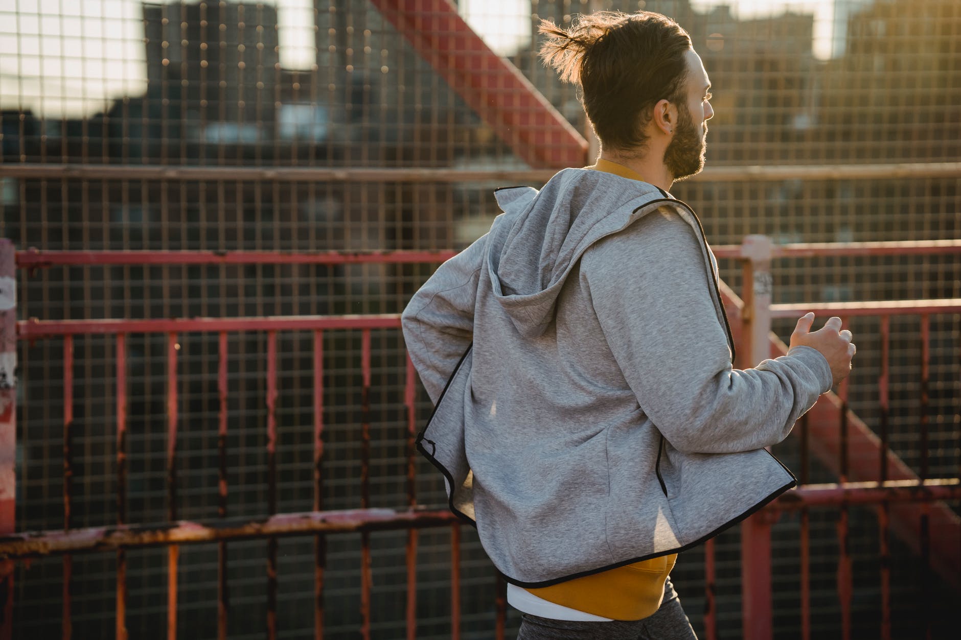 The man ran off. | Source: Pexels