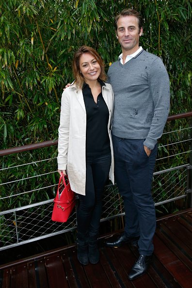 L'actrice Shirley Bousquet et Charles Watine assistent au dixième jour de l'Open de tennis français 2016 à Roland Garros le 31 mai 2016 à Paris, France. | Photo : Getty Images L'actrice Shirley Bousquet et Charles Watine assistent au dixième jour de l'Open de tennis français 2016 à Roland Garros le 31 mai 2016 à Paris, France. | Photo : Getty Images