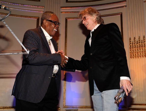 Sam Moore accepts the AMEE Lifetime Achievement Award in Sound Recordings from radio personality Don Imus at the 2010 AFTRA AMEE Awards on February 22, 2010 | Photo: Getty Images