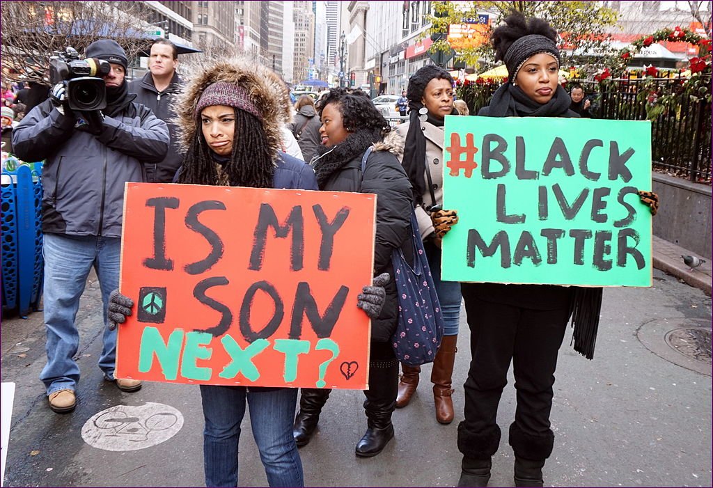 Protestors carrying placards at a Black Lives Matter demonstration in New York City on November 28, 2014 |  Photo: Wikipedia/The All-Nite Images/Black Lives Matter protest/CC BY-SA 2.0