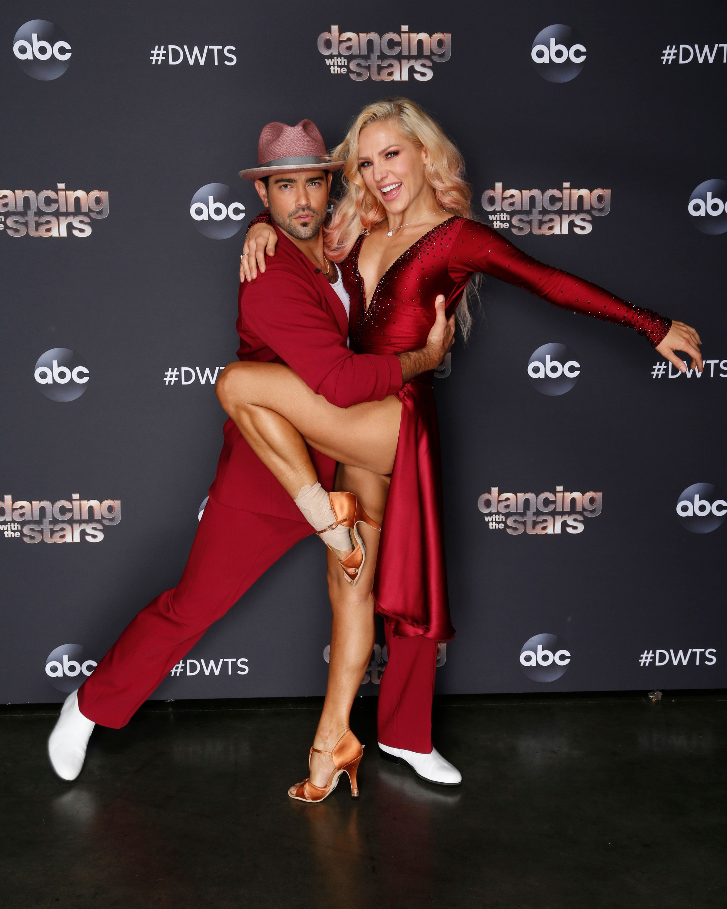 After a memorable "Disney Night," 13 celebrity and pro-dancer couples compete for the fourth week live for the 2020 season, MONDAY, OCT. 5. | Photo: Getty Images