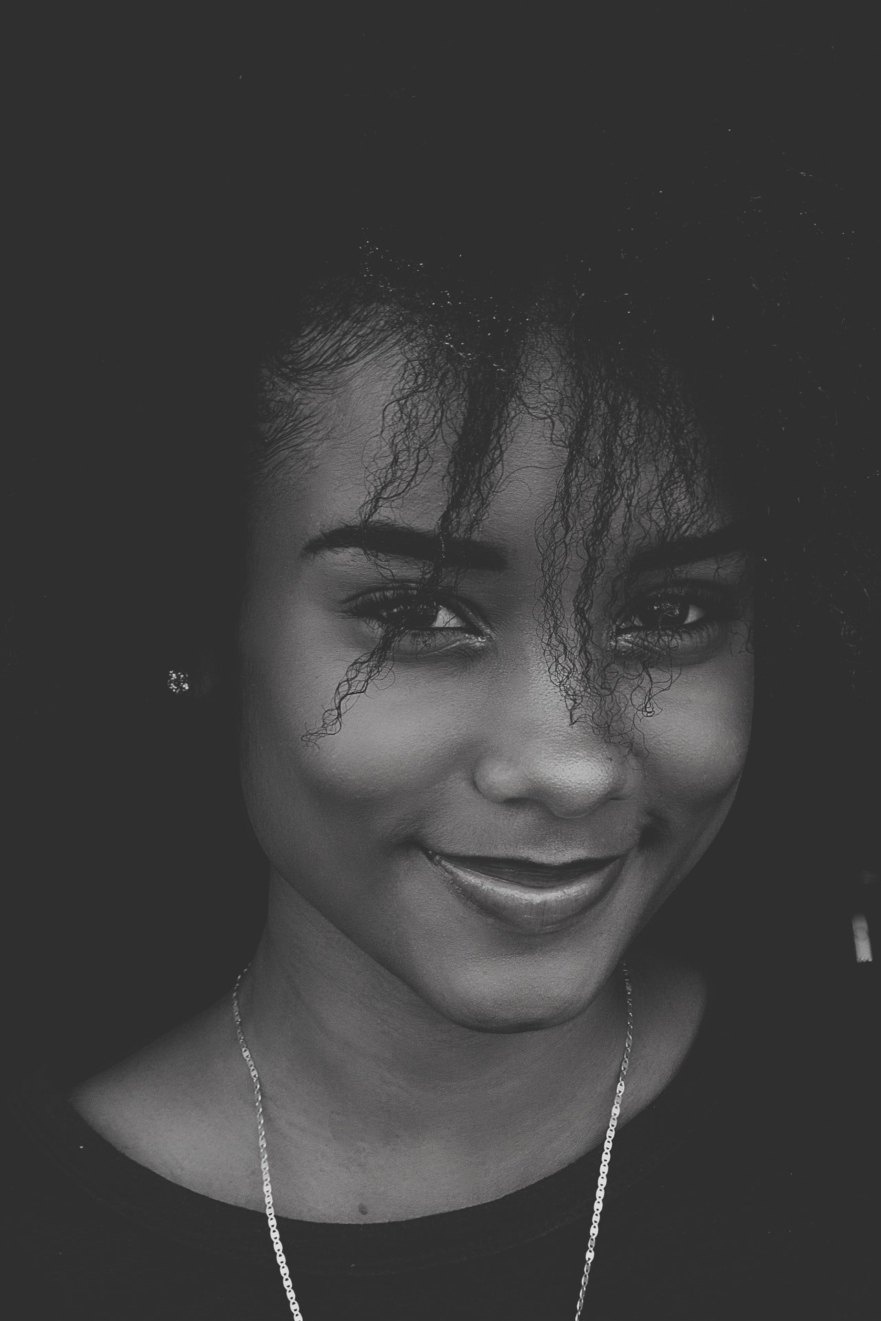 It was one of the women in the pictures. | Source: Pexels