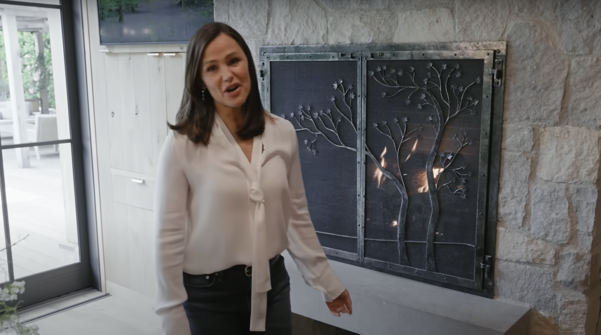 A look at Jennifer Garner's kitchen from a post dated September 3, 2024. | Source: YouTube/Architectural Digest