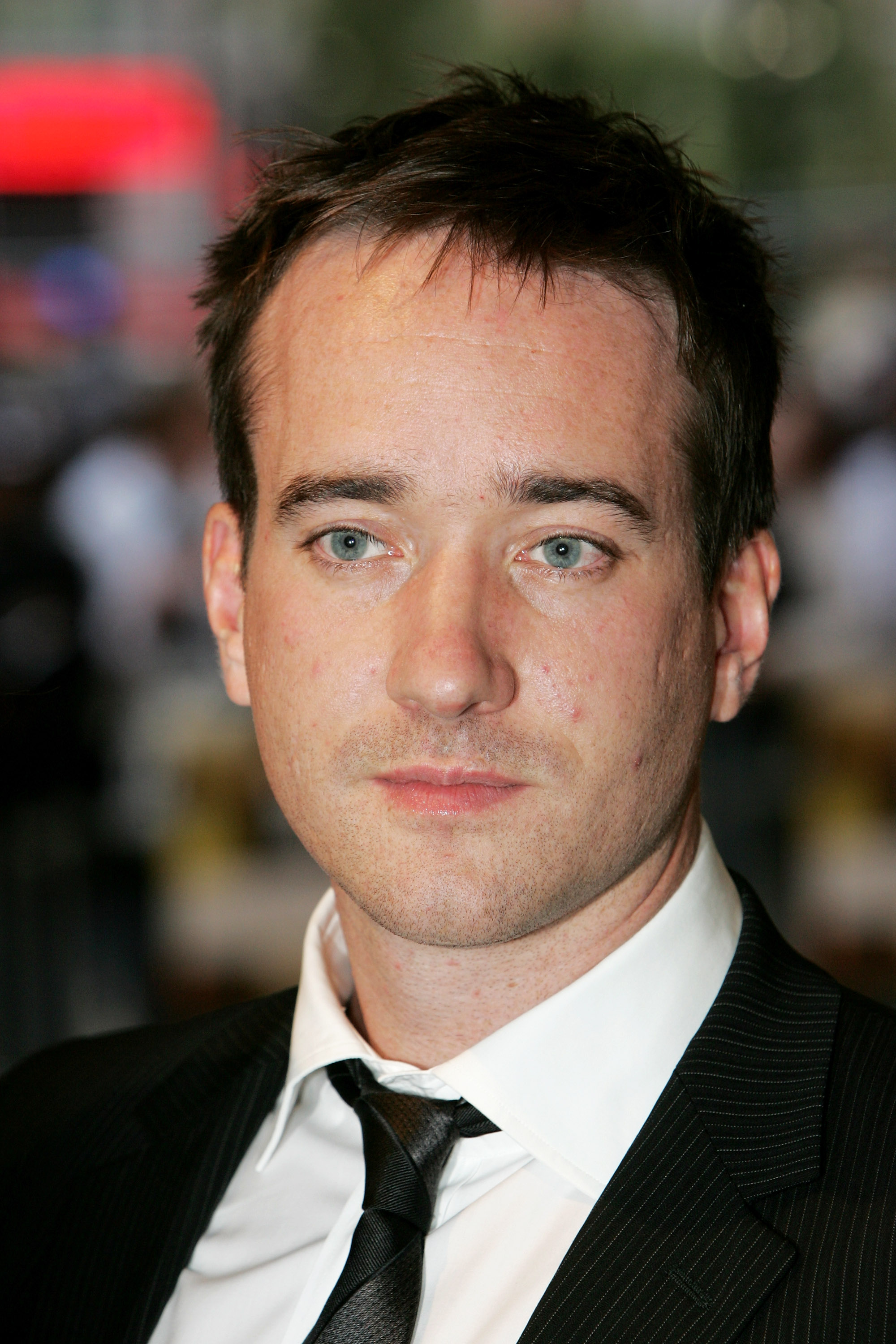 Matthew MacFadyen arrives at the UK Premiere of the film "Pride & Prejudice" at the Odeon Leicester Square on September 5, 2005, in London, England | Source: Getty Images