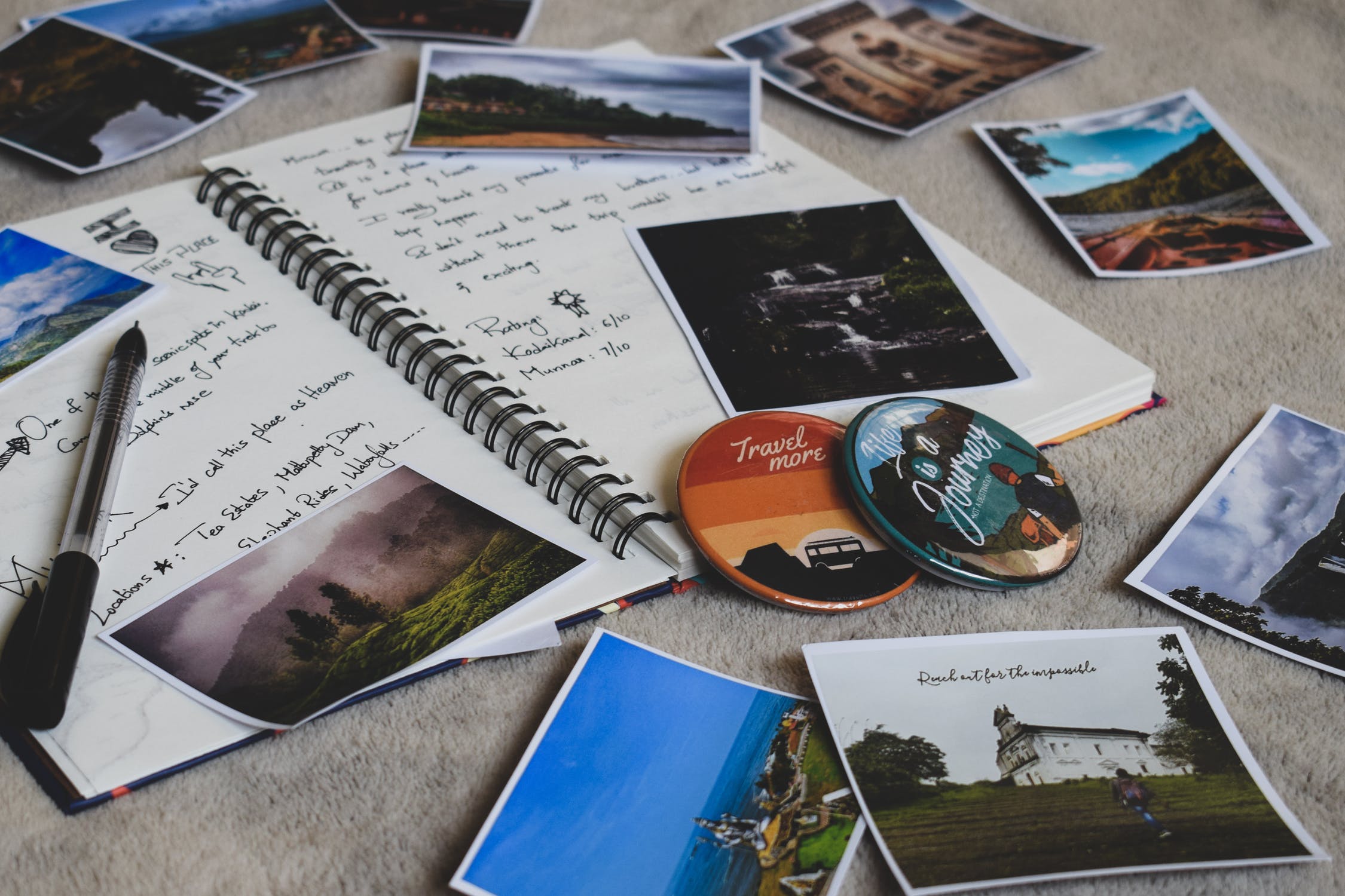 Marianne started making a scrapbook so the baby would know all about Jack. | Source: Unsplash