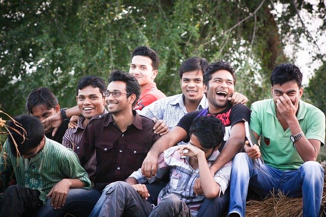 Amigos reunidos. │ Foto: Pixabay