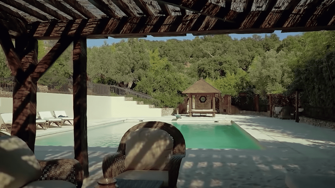 Johnny Depp's pool in his village in France | Source: Youtube.com/The Richest