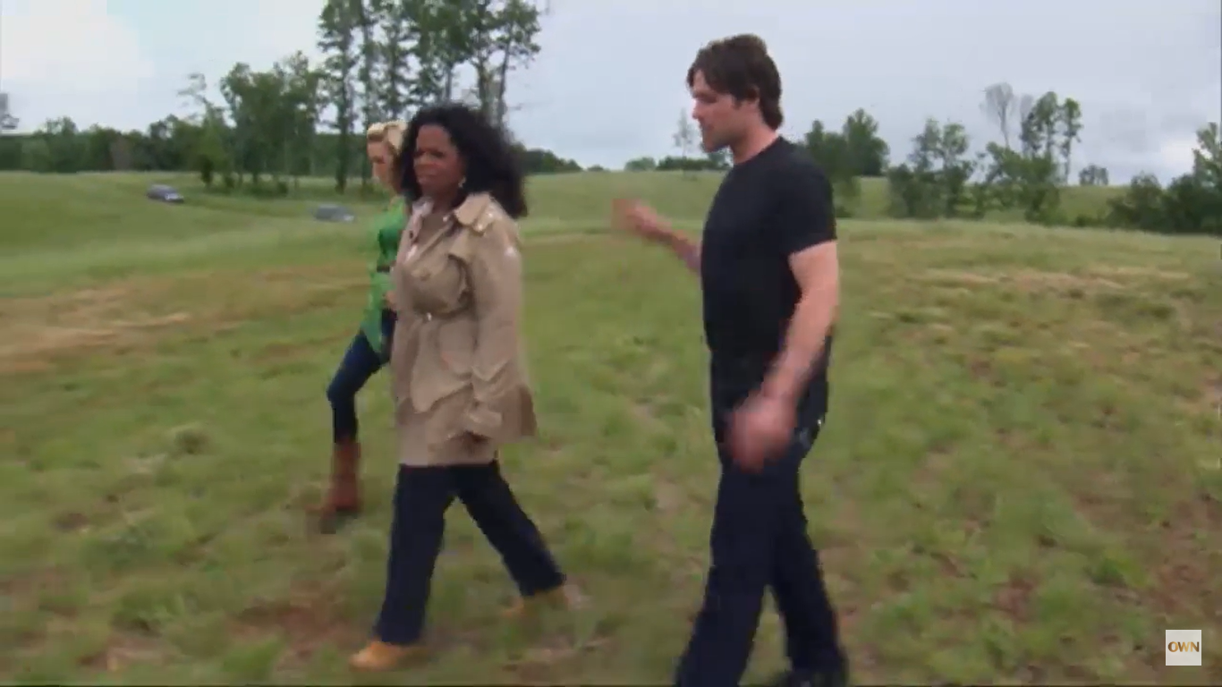 Carrie Underwood, Oprah Winfrey, and Mike Fisher on May 21, 2012, in Nashville, Tennessee. | Source: YouTube/OWN