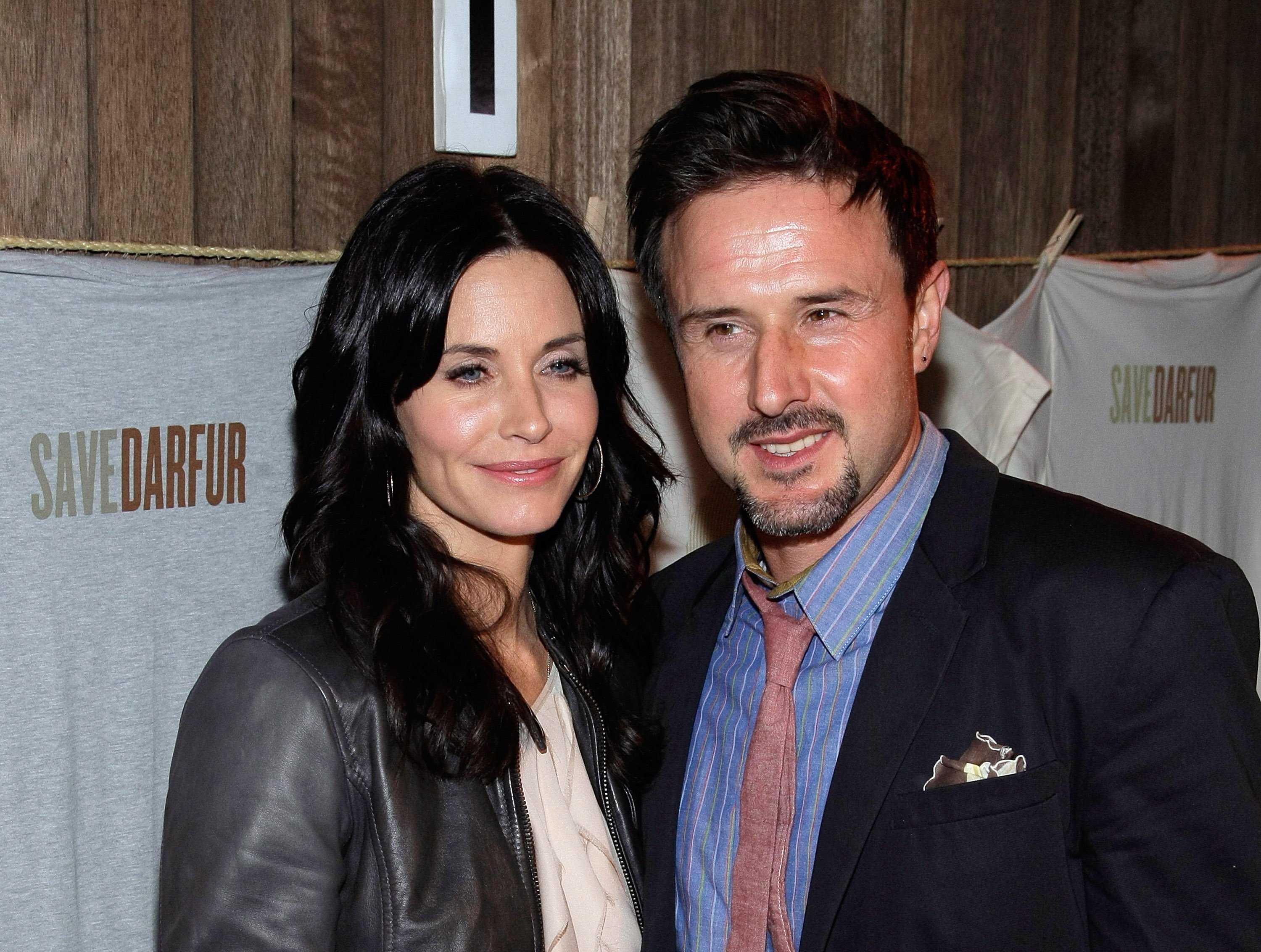Courteney Cox and David Arquette at the launch of Propr's Darfur Shirt at Propr Store, 2009, Venice, California. | Photo: Getty Images
