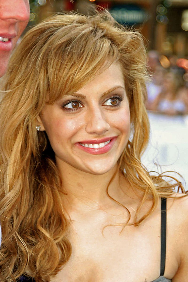 Brittany Murphy at the premier Los Angeles of "Happy Feet" in 2006 | Source: Wikimedia