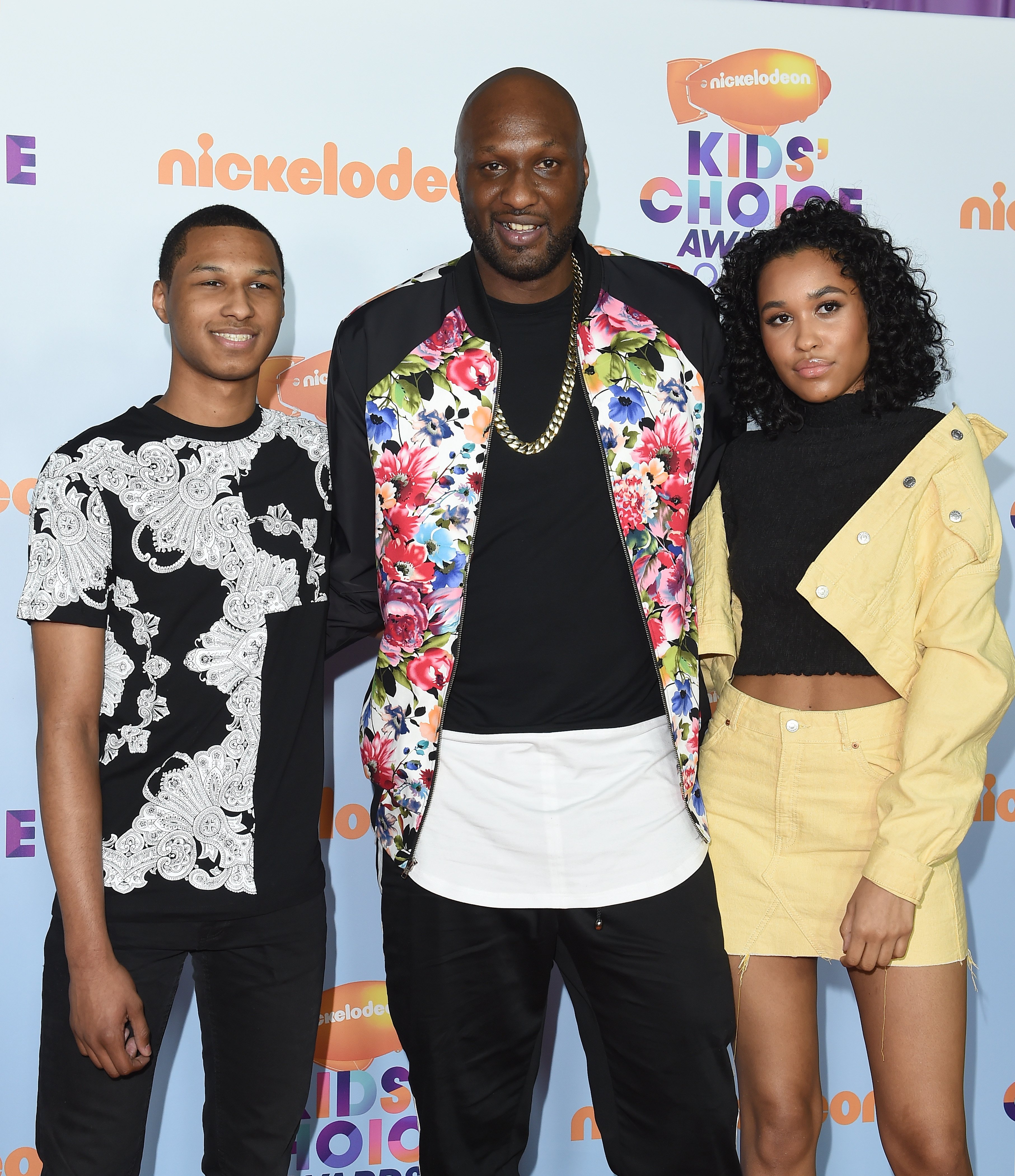 Basketball player Lamar Odom (C), son Lamar Odom Jr and daughter Destiny Odom arrive at Nickelodeon's 2017 Kids' Choice Awards at USC Galen Center on March 11, 2017 in Los Angeles, California. | Photo: Getty Images