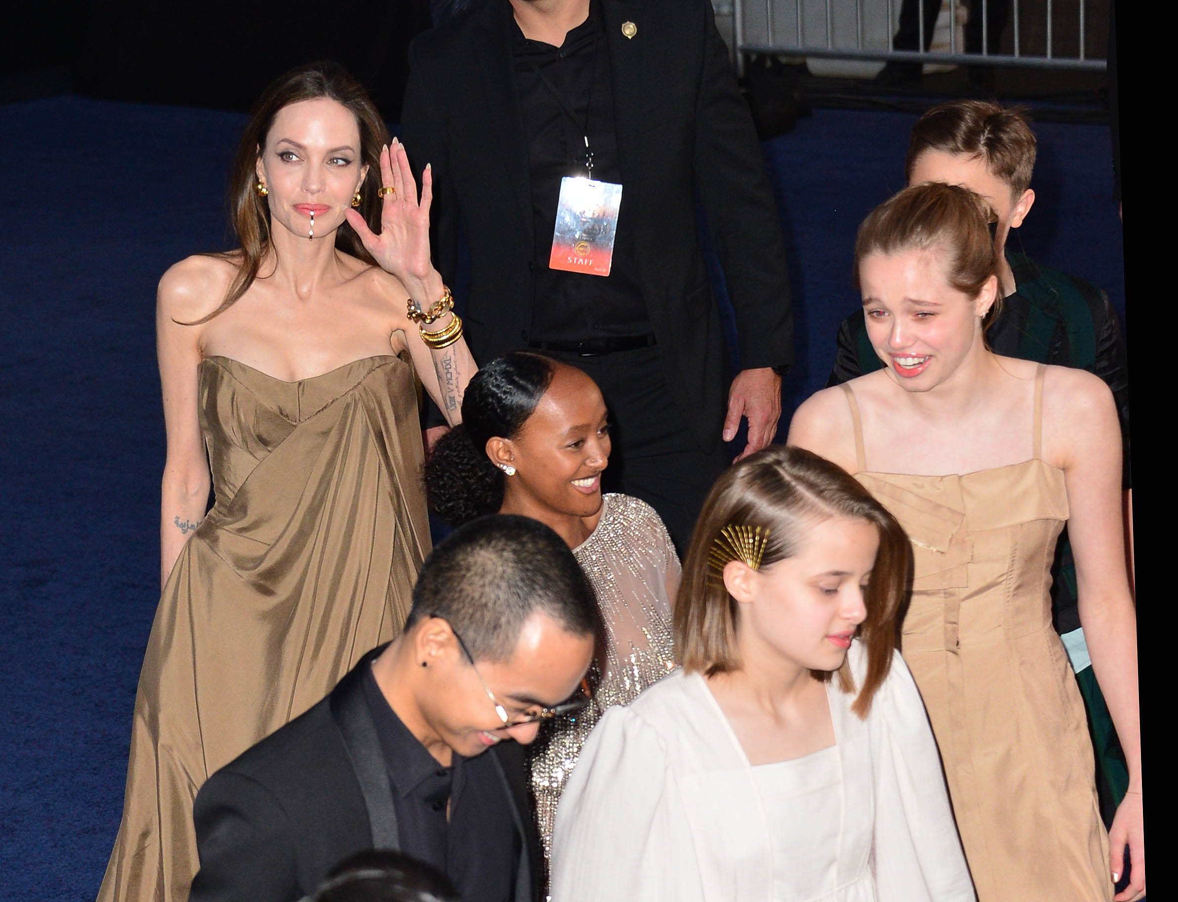 Angelina Jolie, Maddox Jolie-Pitt, Zahara Jolie-Pitt, Vivienne Jolie-Pitt, Shiloh Jolie-Pitt and Knox Jolie-Pitt are seen on October 18, 2021 in Los Angeles, California | Source: Getty Images