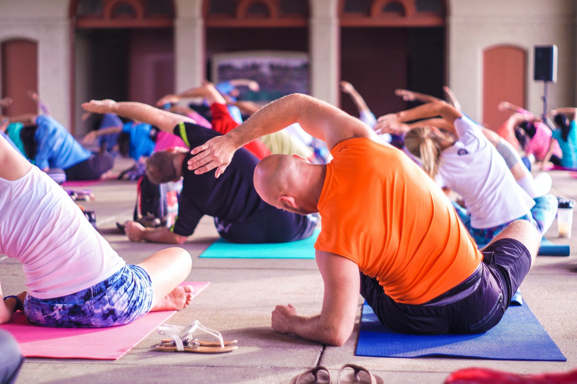 He looked at other students and wondered how they enjoyed doing yoga. | Source: Unsplash