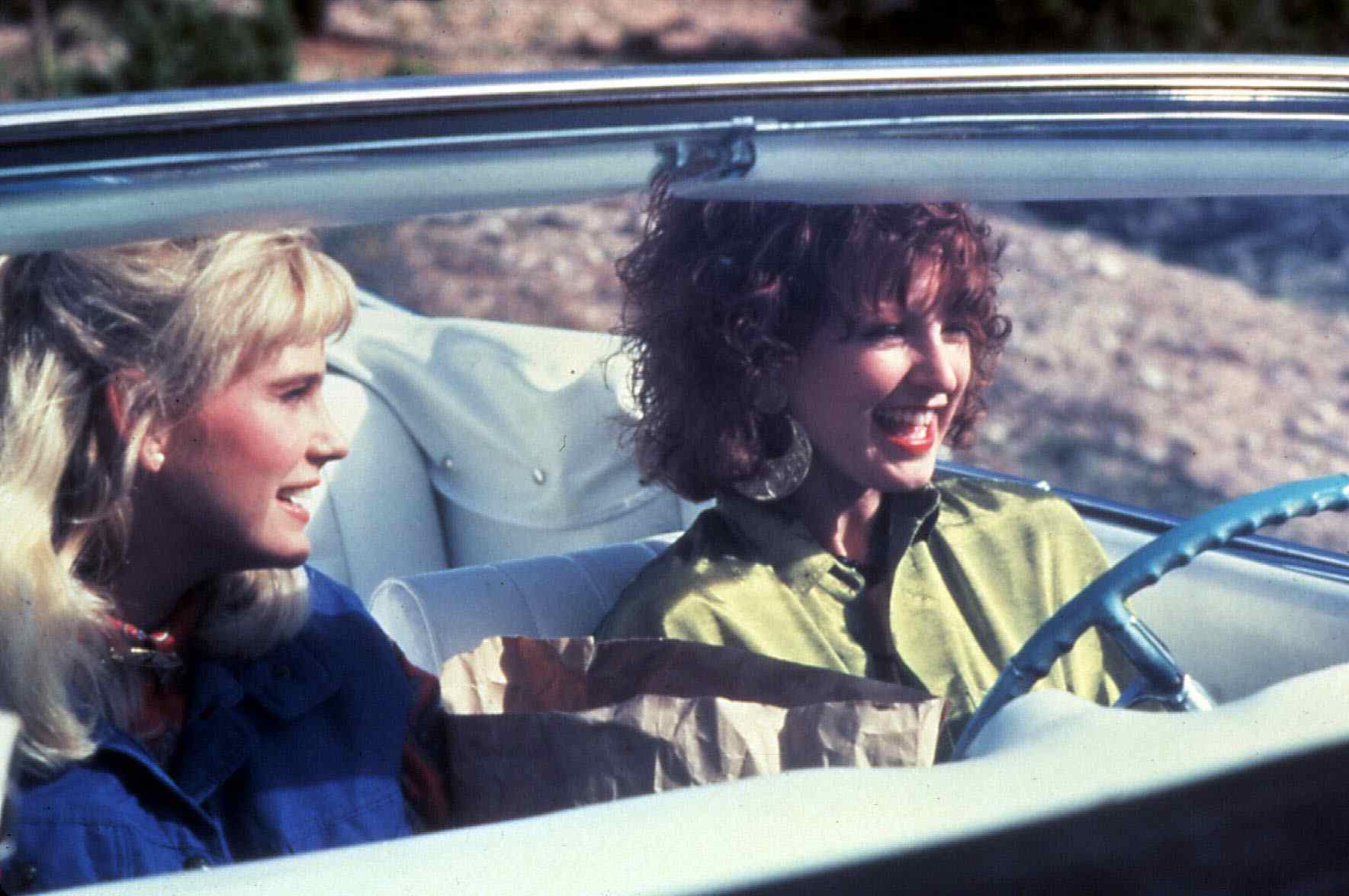 Kimberly Pistone and Jennifer Runyon in 1986 | Source: Getty Images