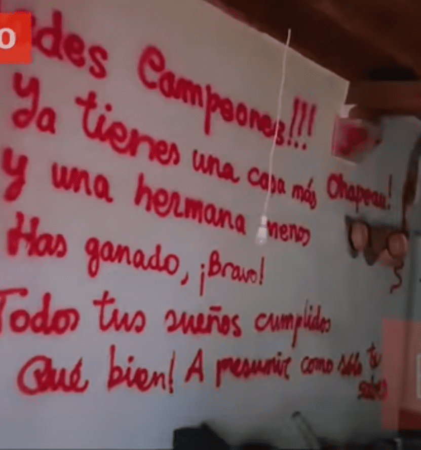 Paredes de la casa con mensajes para la familia. Fuente: YouTube / El Caso Paredes de la casa con mensajes para la familia. Fuente: YouTube / El Caso