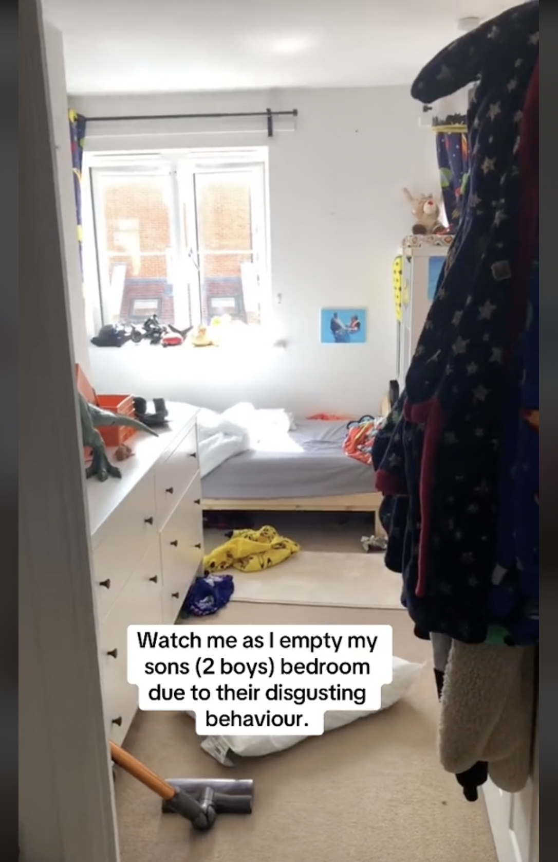 Katie Johnson shows her sons' messy room in a viral video | Source: TikTok/katiejohnston07