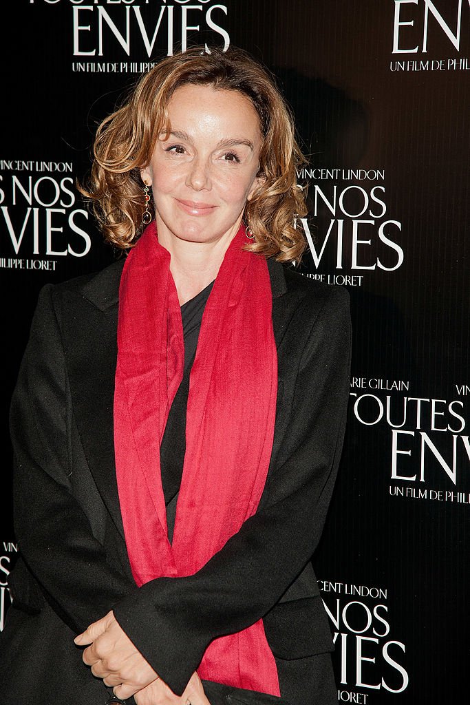 Philippine Leroy-Beaulieu assiste à la première de "Toutes Nos Envies" au cinéma Normandie le 7 novembre 2011 à Paris, France. | Photo : Getty Images Philippine Leroy-Beaulieu assiste à la première de "Toutes Nos Envies" au cinéma Normandie le 7 novembre 2011 à Paris, France. | Photo : Getty Images