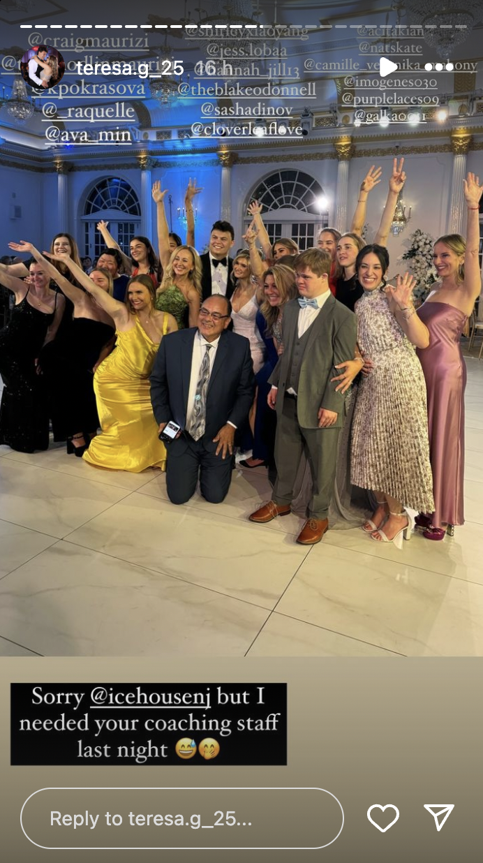 Teresa and Blake O'Donnell surrounded by some of their loved ones on their special day, posted on August 18, 2024 | Source: Instagram/teresa.g_25