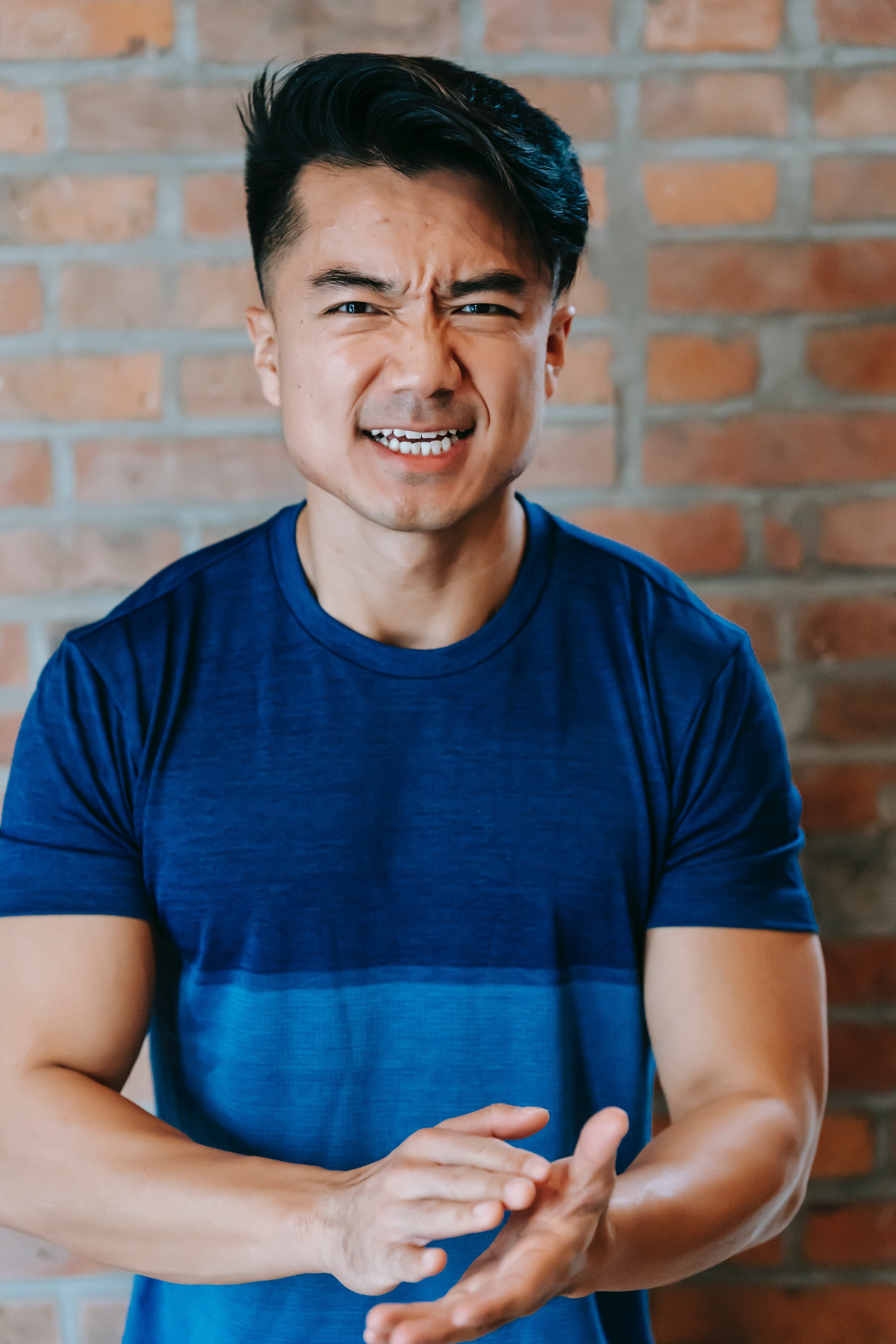 Angry man in a blue T-shirt | Photo: Pexels