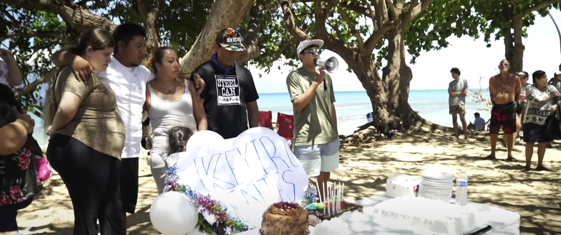 Keyiro Fuentes' family gathers for what would have been his 15th birthday in August 2023 | Source: youtube.com/@CBSNews