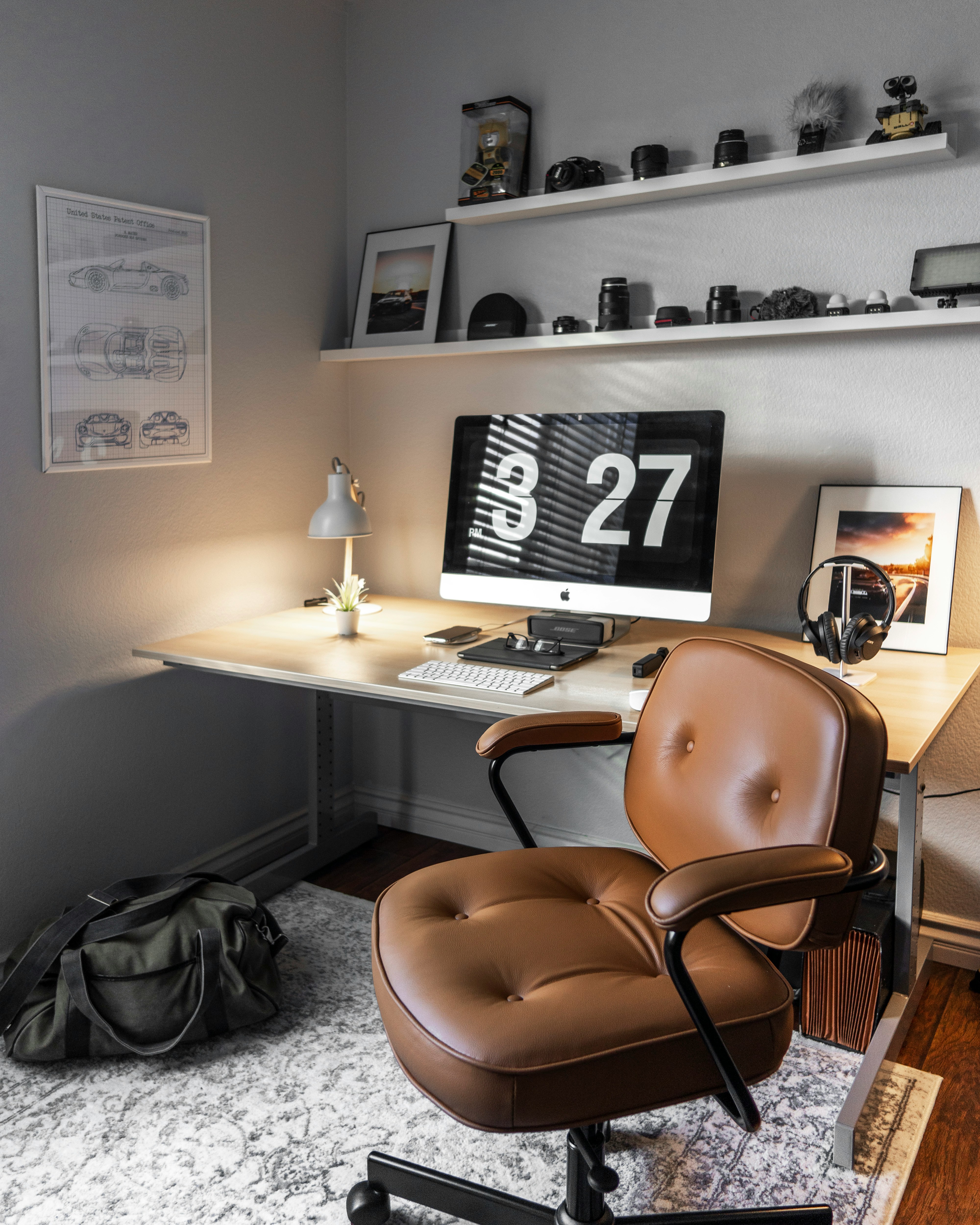 A home office | Source: Unsplash