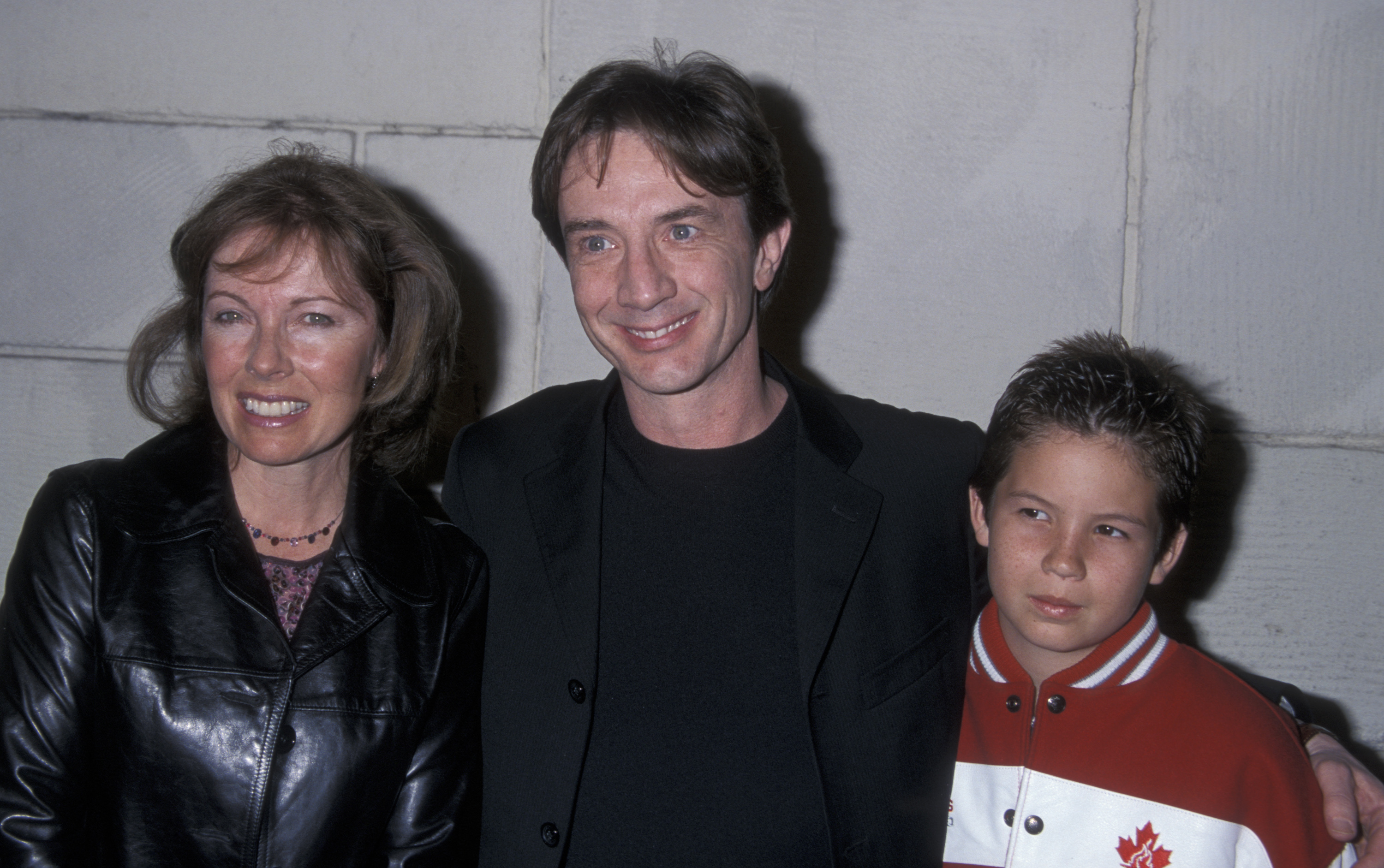 Nancy Dolman and Martin Short with their son, Henry Short, at the premiere of "Get Over It" in Westwood, California on March 8, 2001. | Source: Getty Images