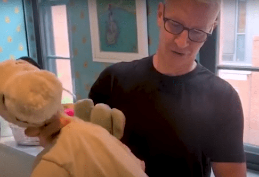 Anderson Cooper gives a short tour of his son's nursery. | Source: YouTube.com/PeopleTV