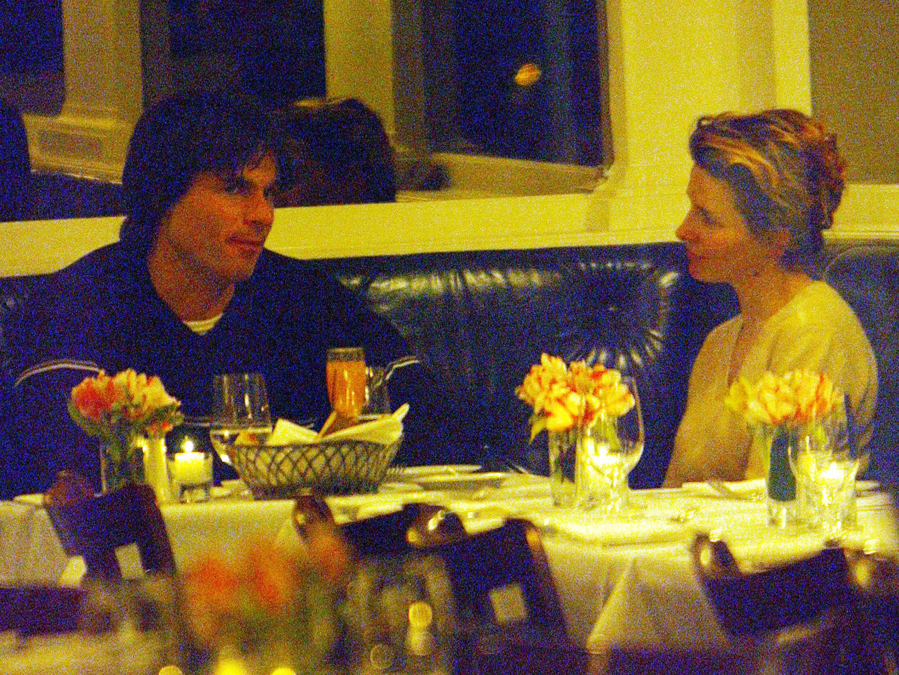 Juliette Binoche and Patrick Muldoon have dinner at Nello's restaurant on January 24, 2003, in New York City | Source: Getty Images