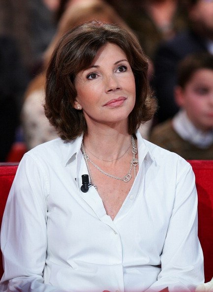 L'ex-présentatrice de 'Vivement Dimanche' Béatrice Schonberg, à Paris, France le 11 février 2009. | Photo : Getty Images