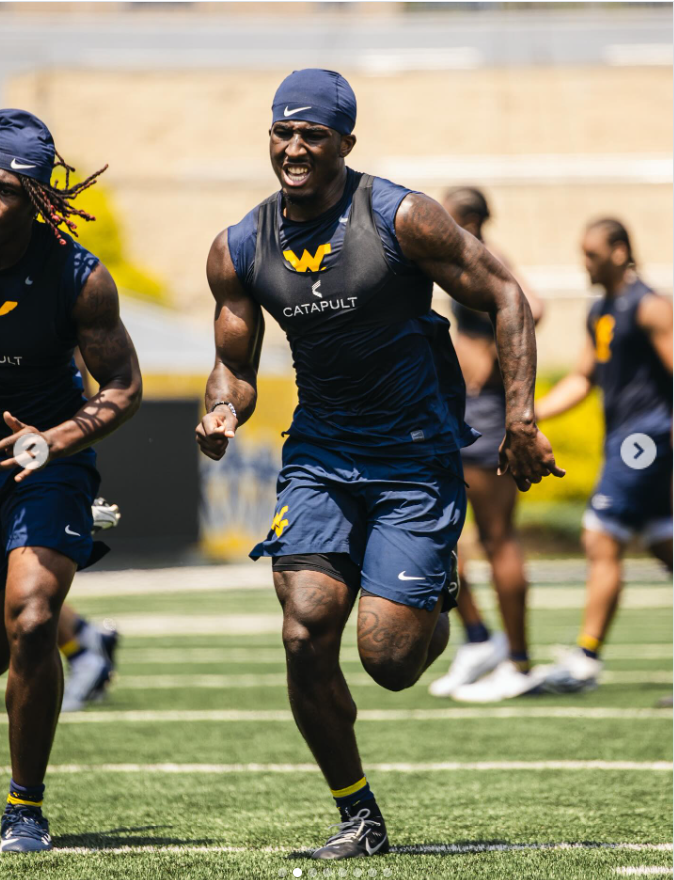 Locked in and leading from the front — William Davis puts in the work on the practice field. | Source: Instagram/chosendavis_