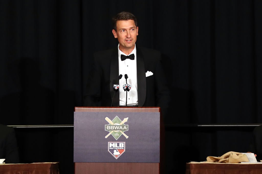 John Olerud prend la parole lors du dîner de remise des prix de la Baseball Writers 'Association of America le dimanche 28 janvier 2018. | Photo : Getty Images John Olerud prend la parole lors du dîner de remise des prix de la Baseball Writers 'Association of America le dimanche 28 janvier 2018. | Photo : Getty Images