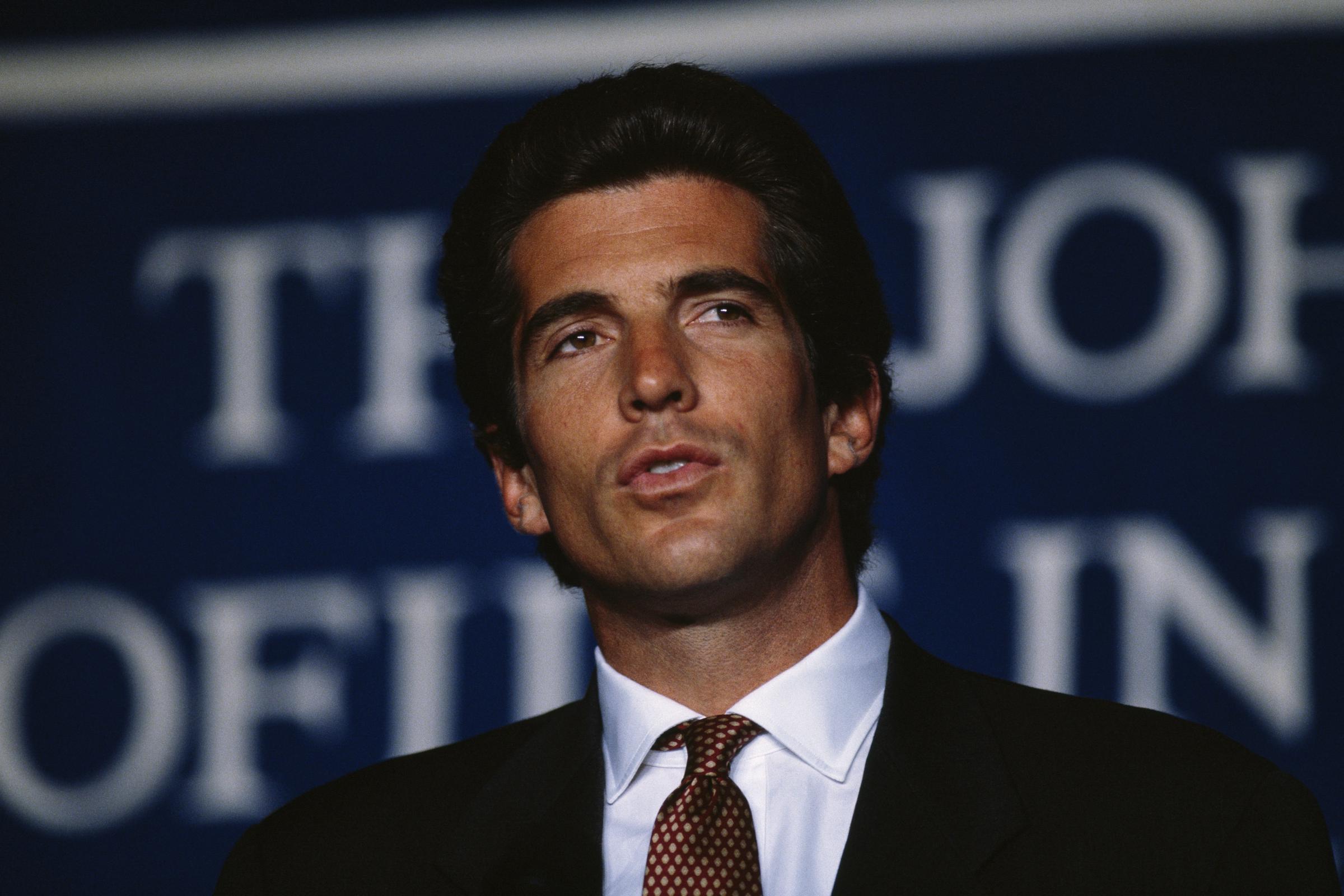 John F. Kennedy Jr. at the ceremony awarding the John Kennedy Prize on September 11, 1994. | Source: Getty Images