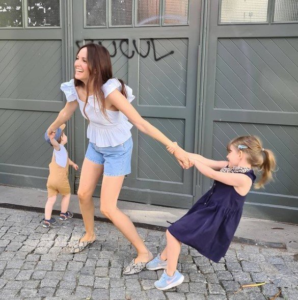 Johanna Klum postet ein Foto von sich und ihren Kindern auf Instagram. I Quelle: instagram.com/johannaklum 
