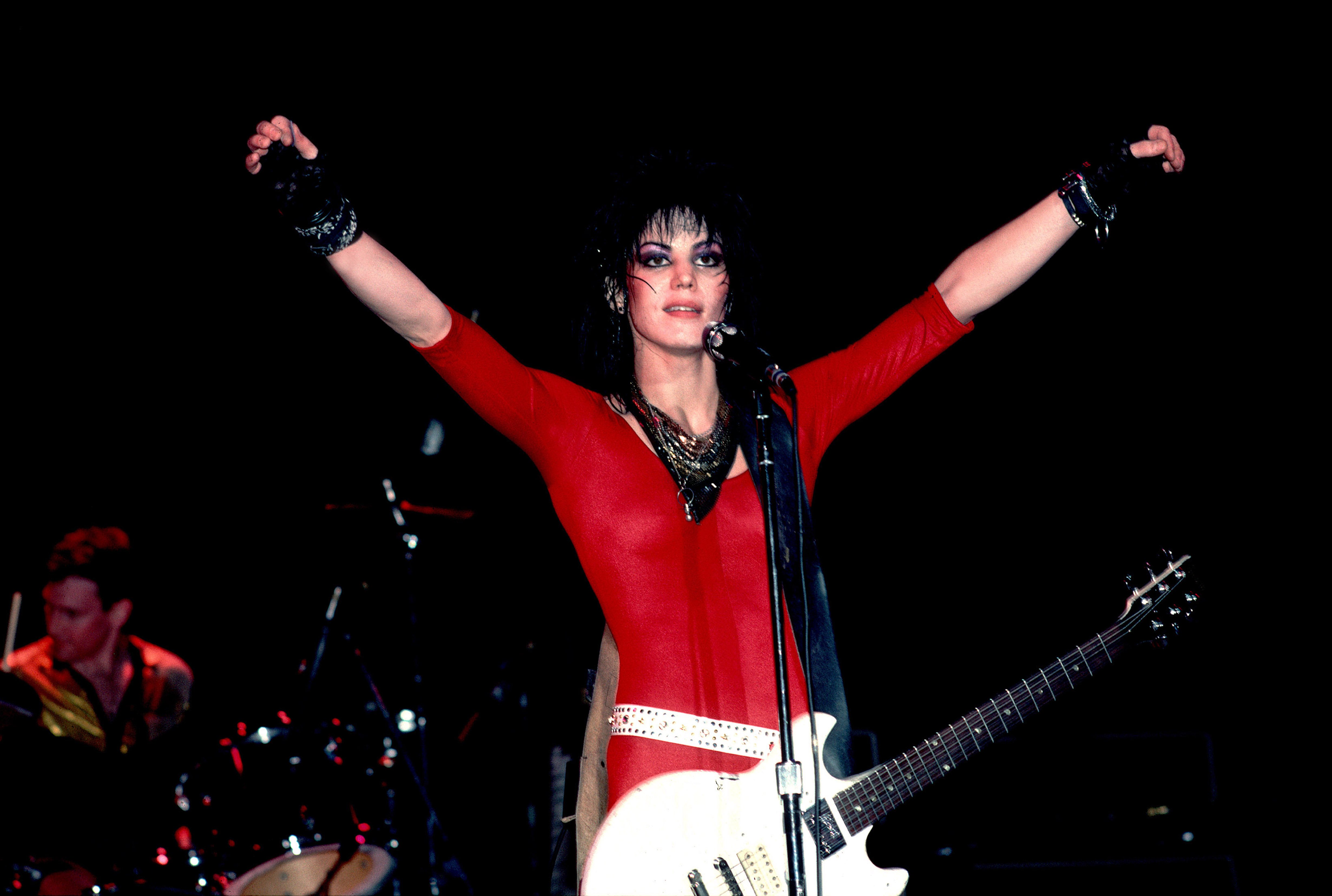 Joan Jett pictured during her performance at the Holiday Star Theater, Chicago, Illinois, March 27, 1985 | Source: Getty Images