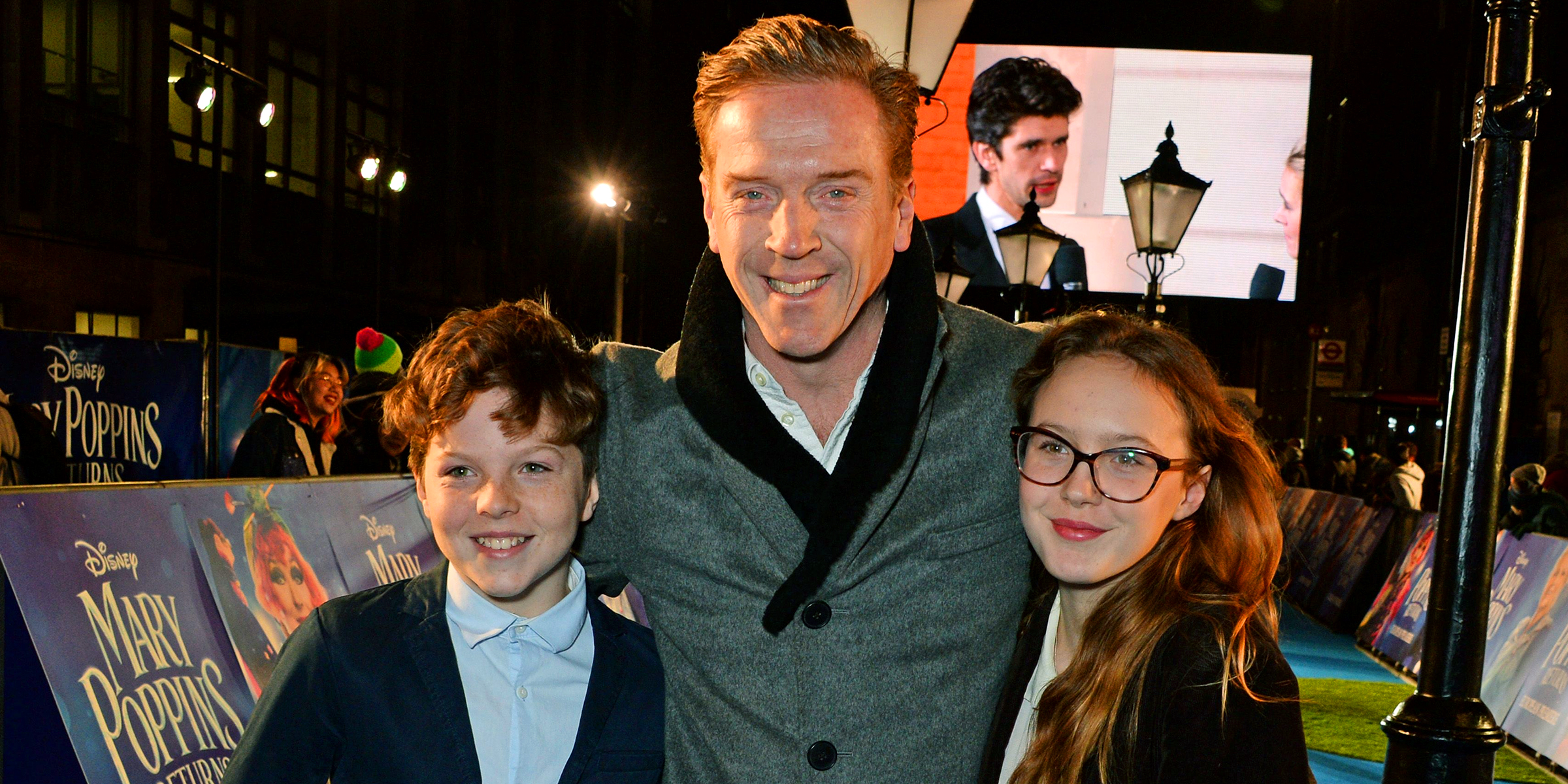 Gulliver Lewis, Damian Lewis, y Manor McCrory-Lewis | Foto: Getty Images